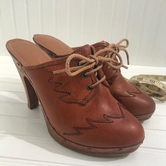 Vintage 70's QualiCraft Wooden Heel Platform Clogs - Picture 2 of 14